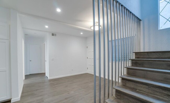 Foto del edificio - 16-18 REEF ST.