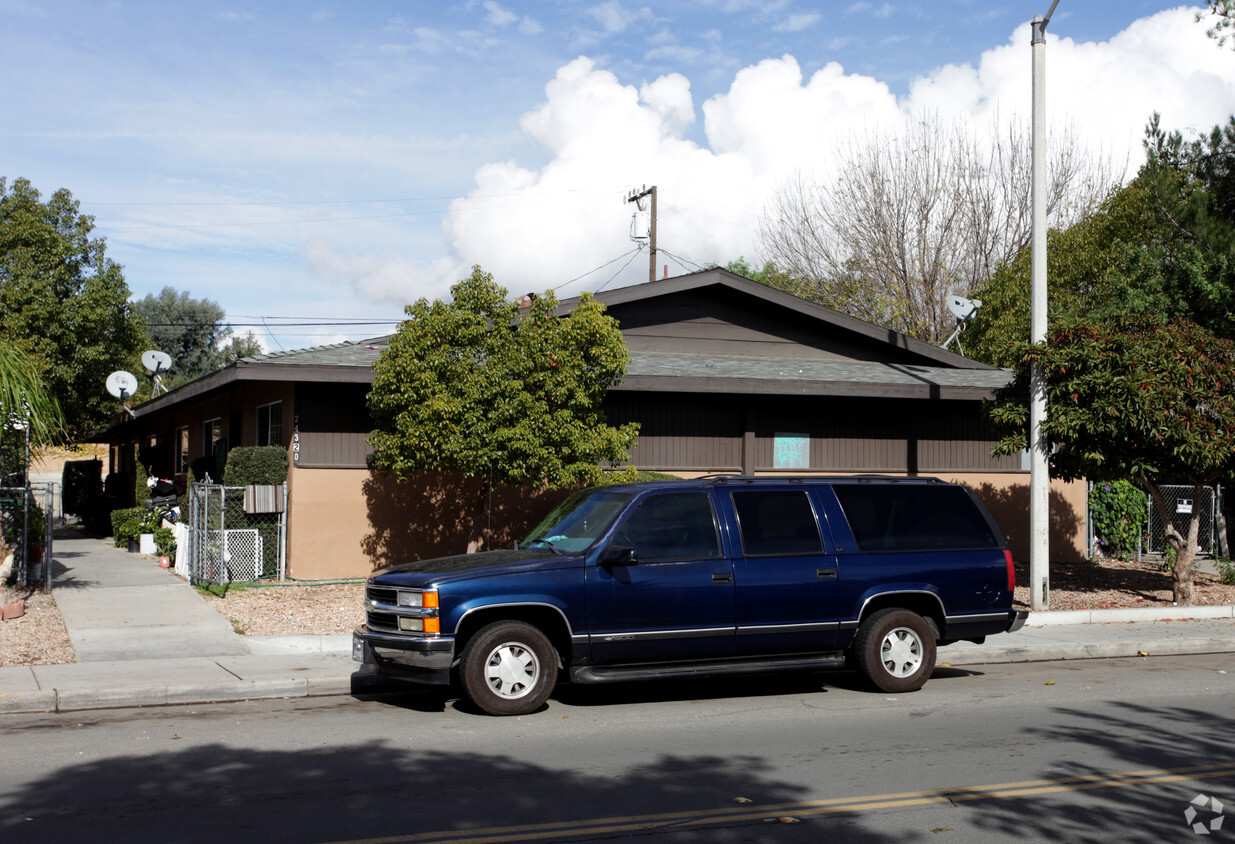 Primary Photo - 24306-24320 Postal Ave