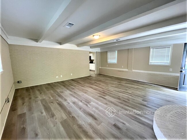 Building Photo - 386 Kemolay Rd SW