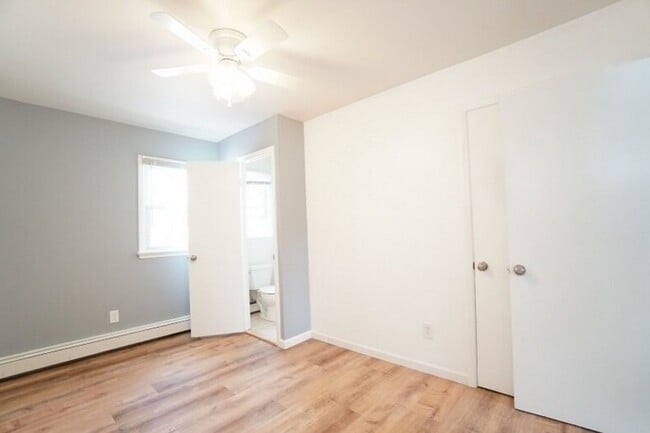 Building Photo - 273 Hoover Ave