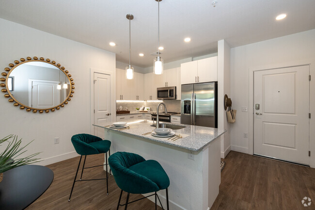 2BR, 2BA - 1,133SF - Kitchen - The Hayes