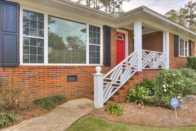 Building Photo - Beautiful West Augusta Ranch
