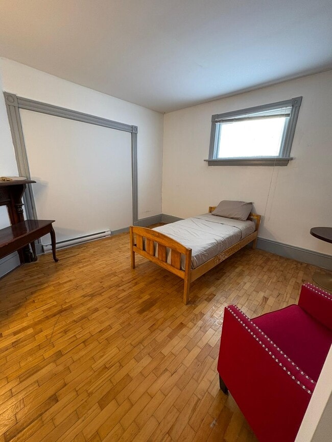 Building Photo - 24 Eddy St