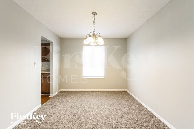 Building Photo - 8365 Castle Ridge Ln