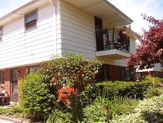 Building Photo - 12215 Dearbourn Ave