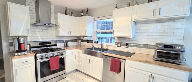 Photo - 5464 Daniel Ray Dr House