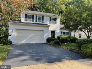 Building Photo - 5570 Assateague Pl