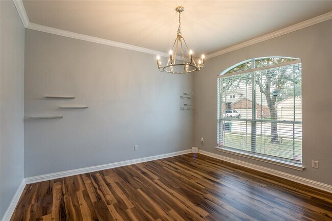 Building Photo - 606 Arrowhead Trail