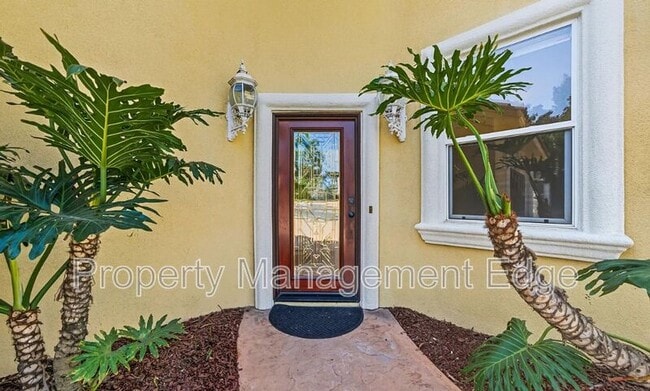 Foto del edificio - 1107 Las Flores Dr