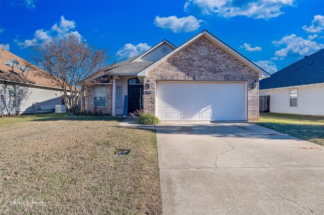 Foto del edificio - "Charming 3-Bedroom Gem with Gleaming Hardwood Floors in Bossier City!"