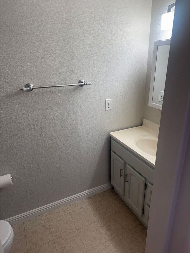 Foto del edificio - Beautiful 3 bedroom 1.5 House