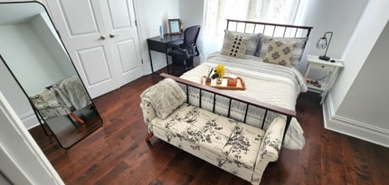 Building Photo - 1530 S Vogdes St