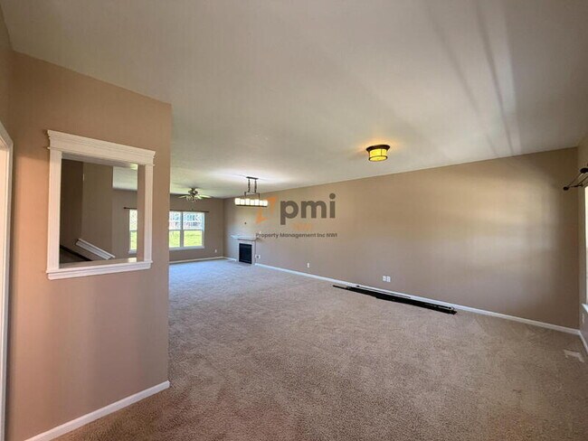 Foto del edificio - 2707 Westwind Dr
