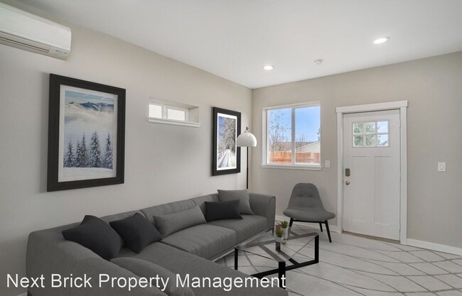 Building Photo - 3 br, 2 bath House - 1336 16th Ave S Unit B