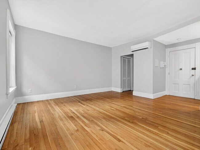 Foto del edificio - 232 Newbury St