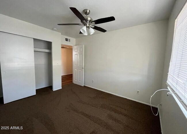 Foto del edificio - 532 S Mesa Dr