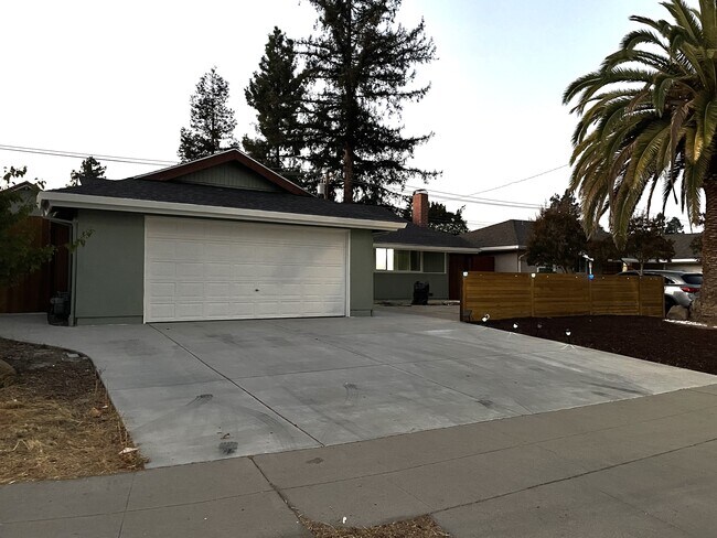 Building Photo - 1311 Ashcroft Ln