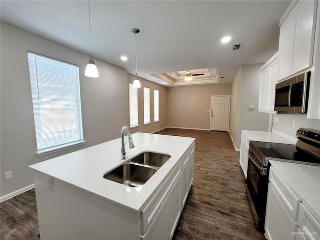 Building Photo - 1307 Lore Dr