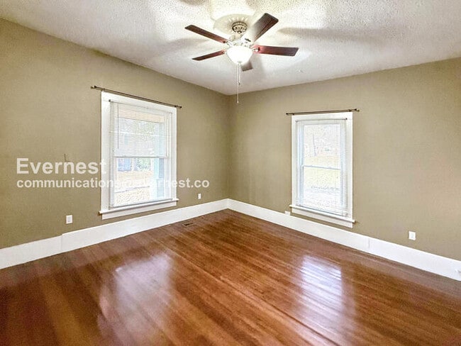 Foto del edificio - 5005 6th Ave S