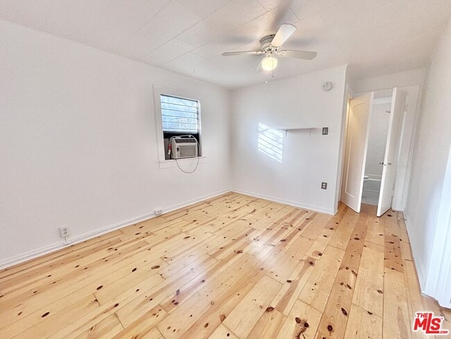 Foto del edificio - 2339 1/2 Norwalk Ave