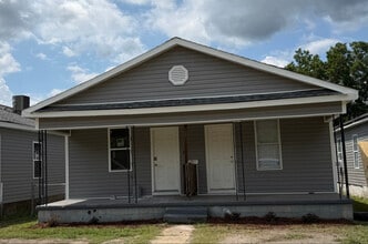 Building Photo - 206 3rd Ave N