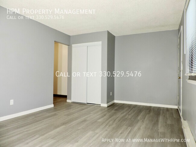 Foto del edificio - 1015 Howe Ave