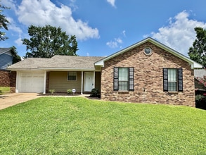 Building Photo - 10196 Curtis Dr