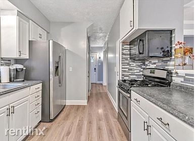 Foto del edificio - 2 br, 2 bath House - 233 Fairlawn Ave