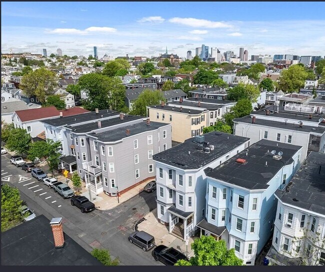 Photo - Marine Rd Apartment