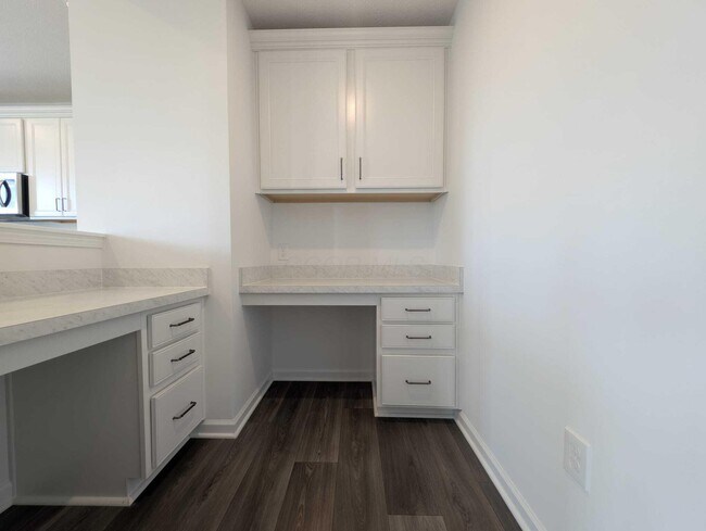 Foto del edificio - 888 Callaway Ln
