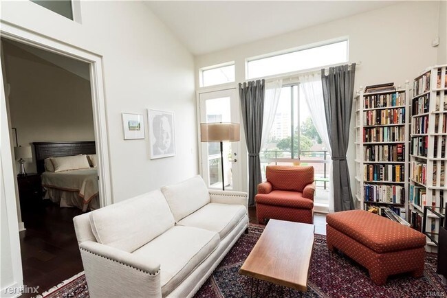 3 Br Bath Condo 600 S Ridgeley Dr Ph10 For Rent In Building Photo 3 Br Bath Condo 600 S Ridgeley Dr Ph10