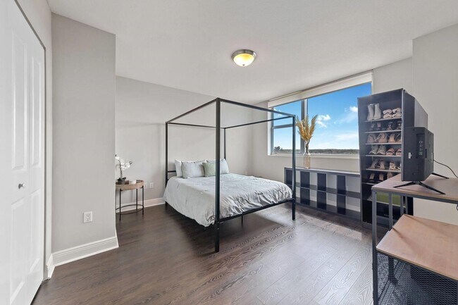 Photo - 2641 N Flamingo Rd House