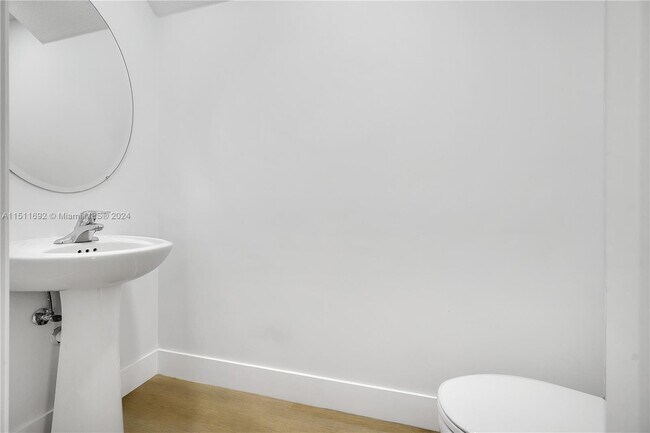 Building Photo - 4671 Santa Cruz Way