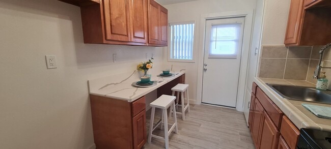 Newly Remodeled 1 Bedroom / Call or text O... - Newly Remodeled 1 Bedroom / Call or text O... Apartment