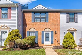 Building Photo - 467 Andover Pl