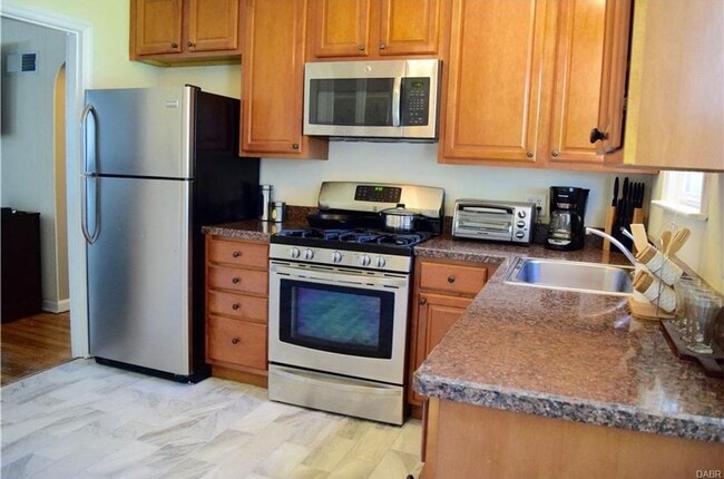 Building Photo - 2 Bed / 1 Bath House - Downtown Historic S...