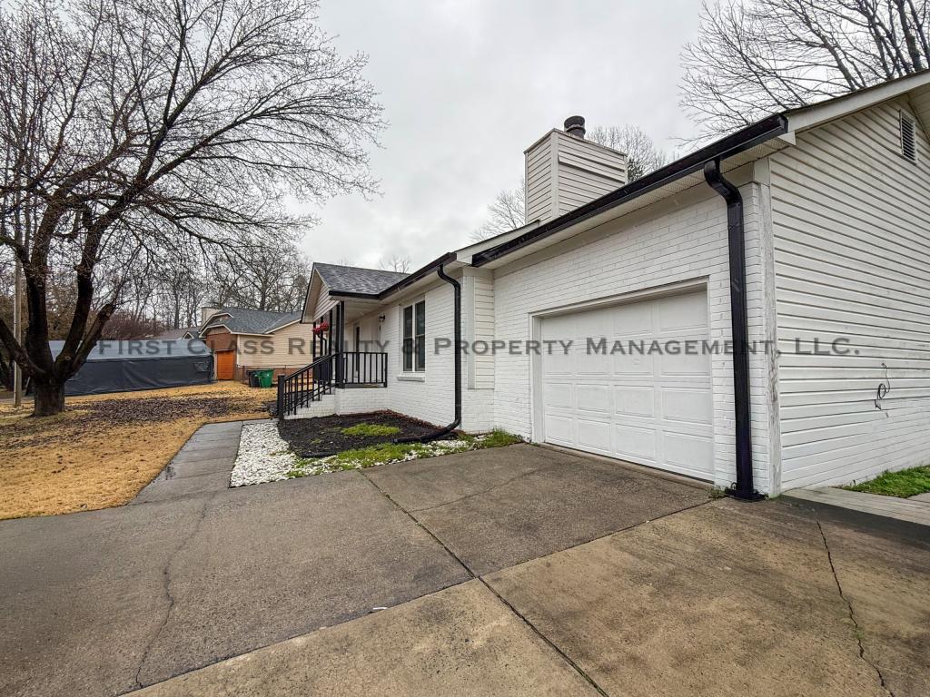 Photo - 5819 Woodrock Ct