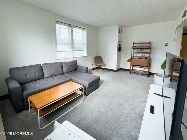 Foto del edificio - 19 Leroy Pl