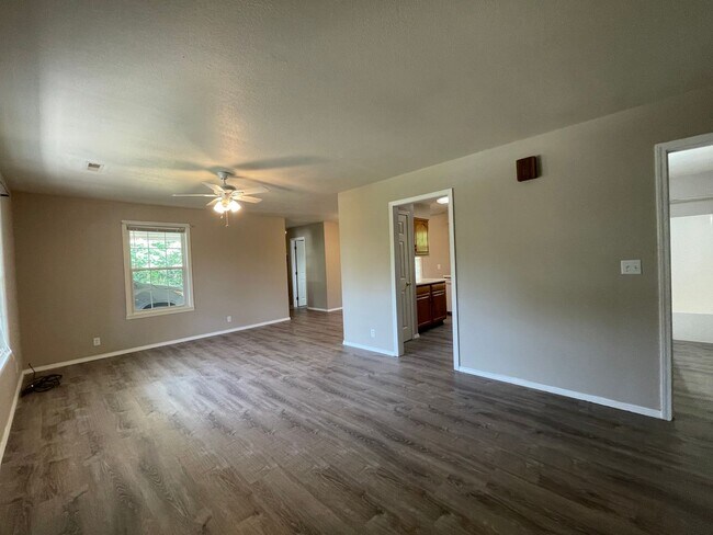 Foto del edificio - 111 Mint Ln