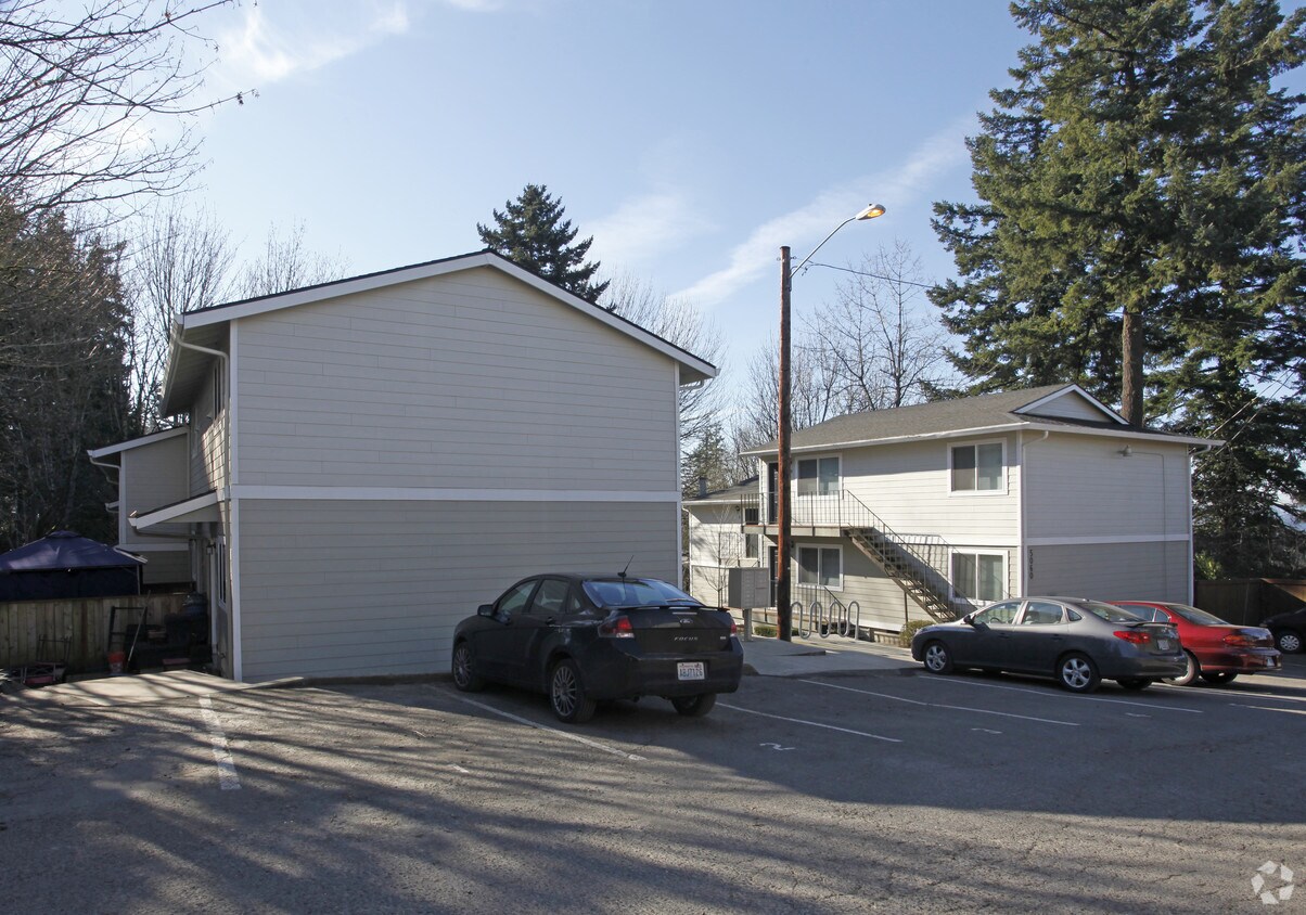 Primary Photo - 5032-5060 SW Dickinson St