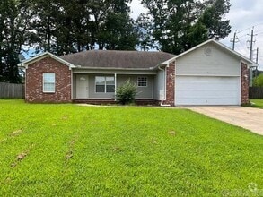 Building Photo - 11 Rosebud Cir