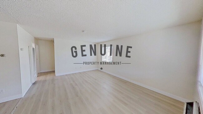 Foto del edificio - Cameo Ln Four-Plex