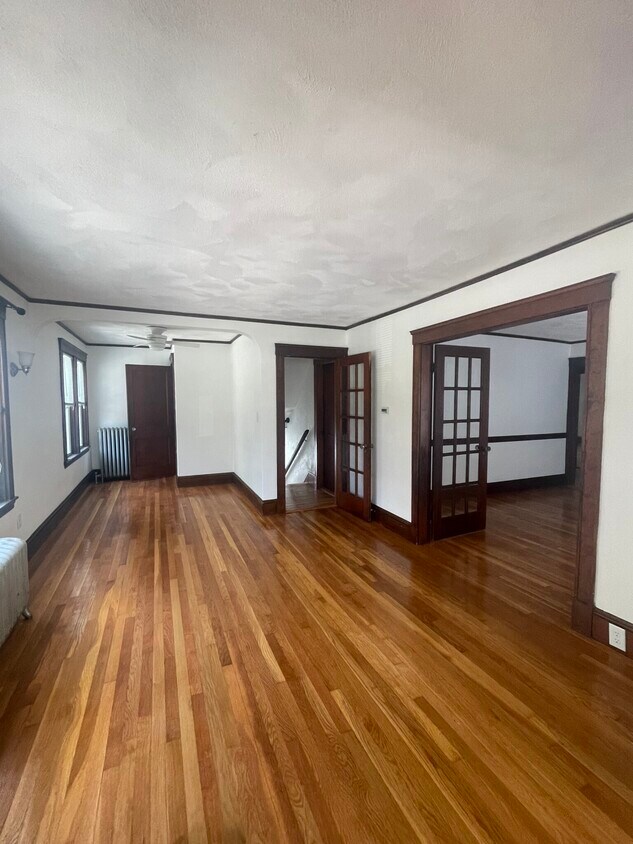 Primary Photo - 10 Appleton Pl