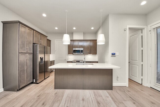 Foto del edificio - 2319 Silva Park Ln