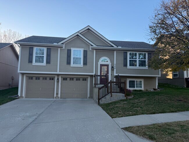 Building Photo - 544 N Old Mill Rd