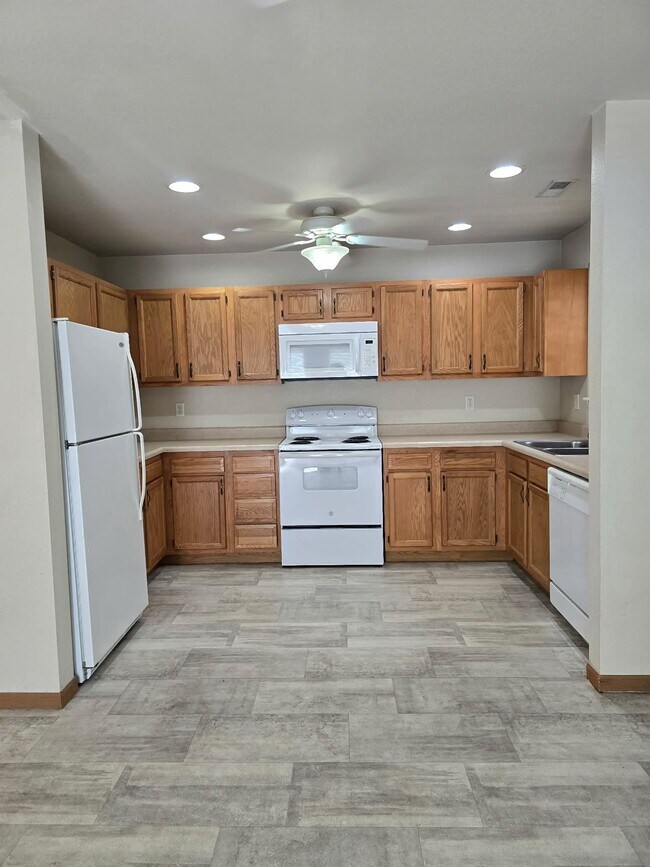 Foto del edificio - 16848B Hurricane Ln