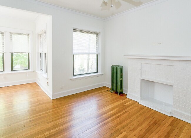 Foto del edificio - 3049 W Gunnison St