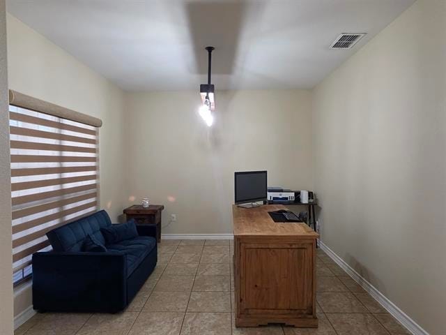 Building Photo - 302 Date Palm Dr