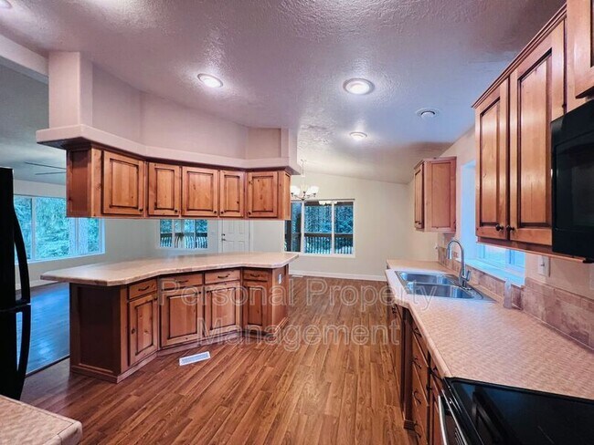 Foto del edificio - 21814 NE Cedar Creek Rd
