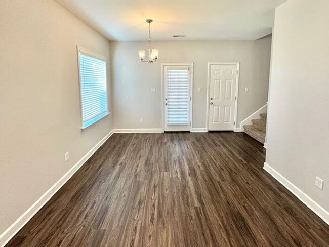 Building Photo - Open House! Move In Special! Now Leasing in Somerville- 4-Bedroom 3 Bath Home, Available Now!